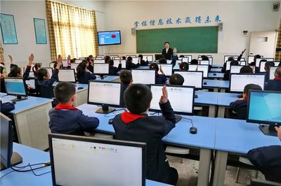 聚焦江津教育扶贫 信息点亮希望，服务温暖人心